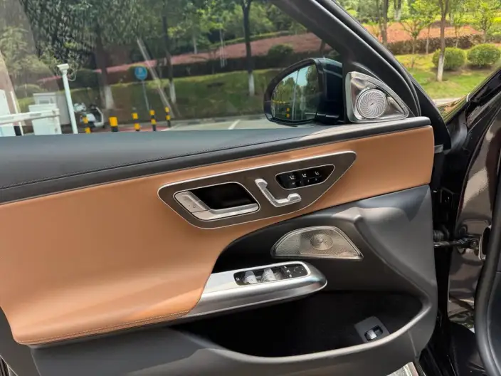 Mercedes-Benz E-Class 2024 Model E 300 L Luxury Model sedan – фото 7