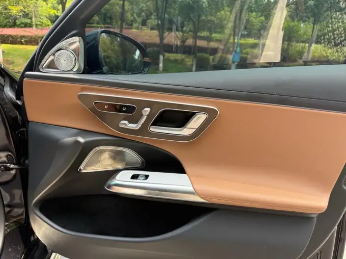 Mercedes-Benz E-Class 2024 Model E 300 L Luxury Model sedan – фото 8