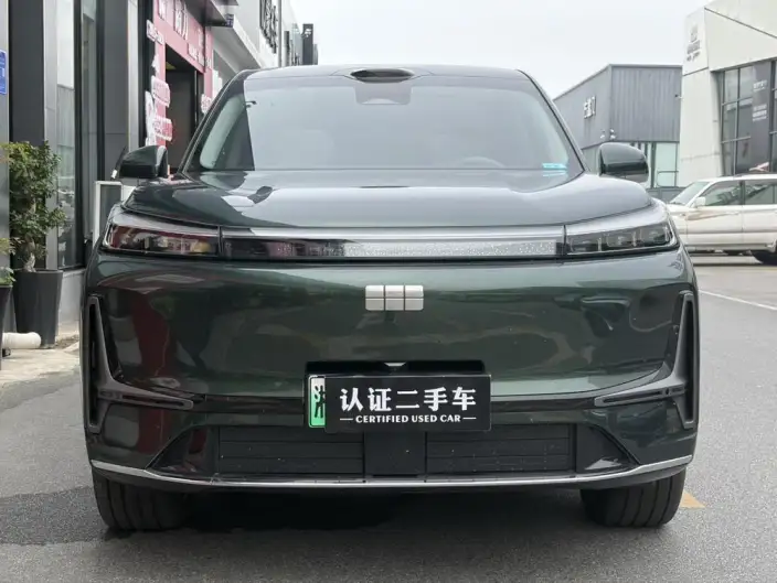 Geely M9 2025 Model 210km 4WD Pilot Edition