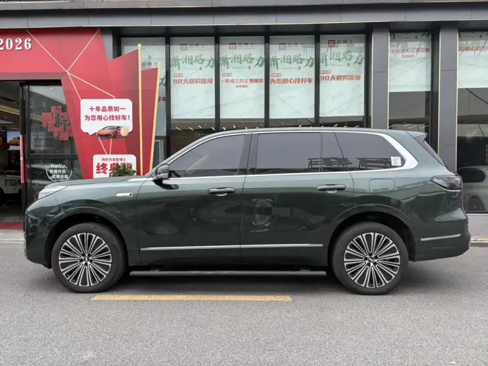 Geely M9 2025 Model 210km 4WD Pilot Edition