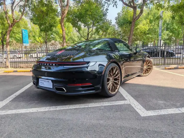 PORSCHE 911 2022 Model Targa 4 3.0T – фото 6