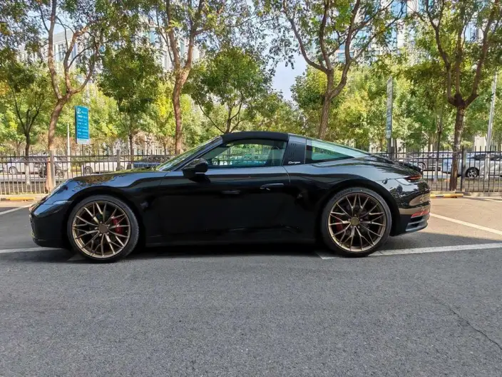 PORSCHE 911 2022 Model Targa 4 3.0T – фото 9