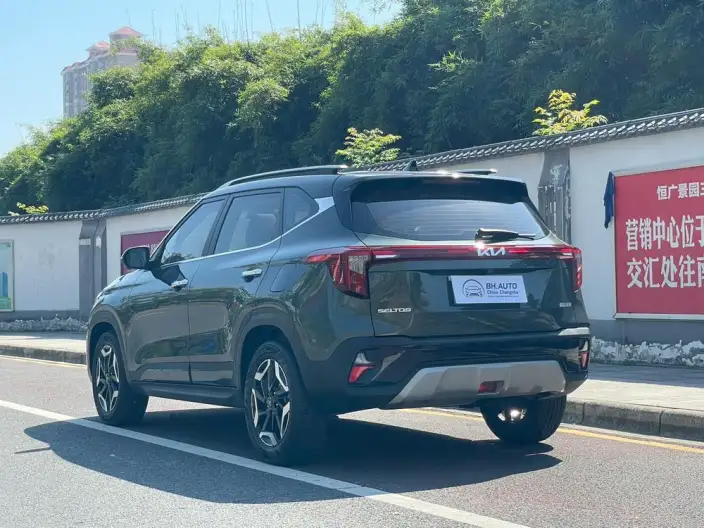 Kia Seltos 2023 Model 1.5L IVT Premium Edition – фото 5