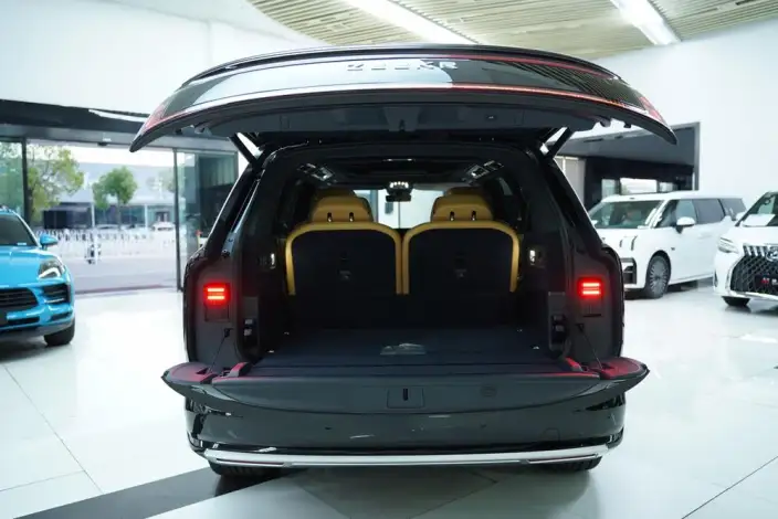ZEEKR 9X 2025 Model Ultra Edition 70kWh VI seat – фото 8