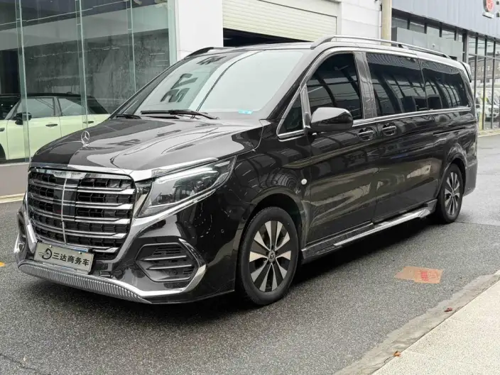 Viano 2023 Model 2.0T Business Edition 7 seat – фото 1