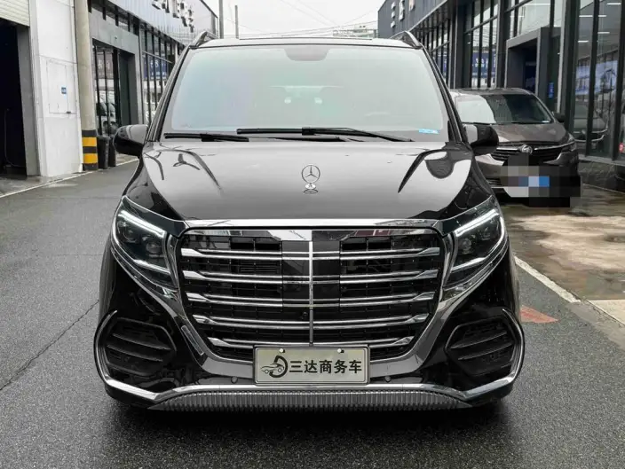 Viano 2023 Model 2.0T Business Edition 7 seat – фото 2