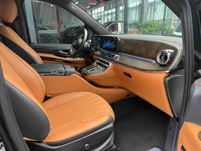 Viano 2023 Model 2.0T Business Edition 7 seat – фото 7