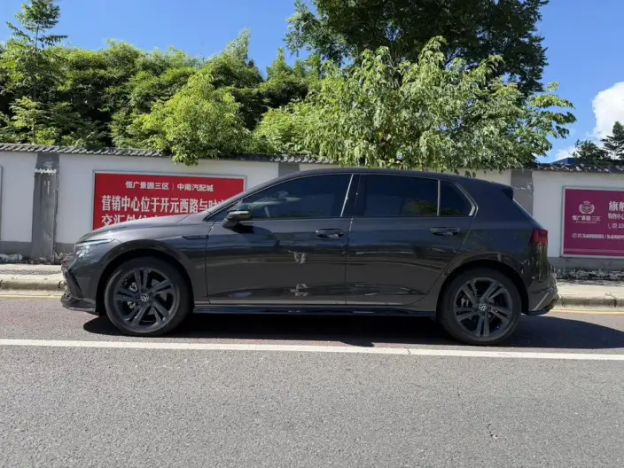 Volkswagen Golf 2021 Model 280TSI DSG R-Line