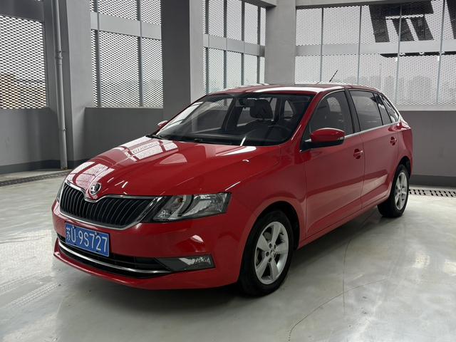 Spaceback Модель 2019 года 1.5L автоматическое Com f ort Edition National V – фото 1