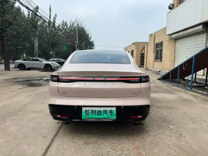 Leapmotor B01 2025 Model 160kW Smart Driving Edition – фото 5