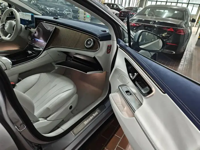 Mercedes-Benz EQE 2025 Model EQE 500 4MATIC Pioneer Edition – фото 4