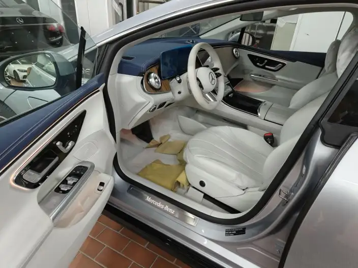 Mercedes-Benz EQE 2025 Model EQE 500 4MATIC Pioneer Edition – фото 8