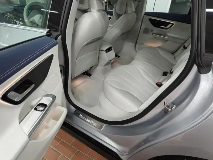 Mercedes-Benz EQE 2025 Model EQE 500 4MATIC Pioneer Edition – фото 9