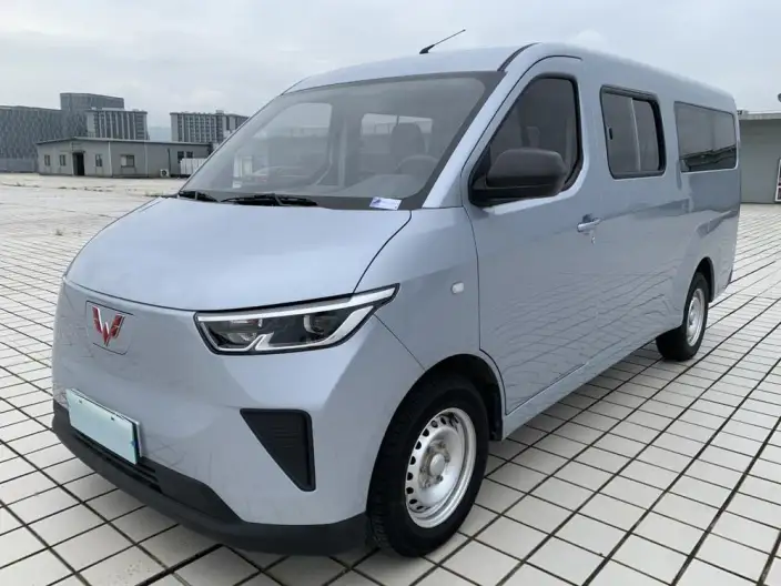 Wuling Yangguang 2024 Model 300km Comfort Model Passenger car Edition 75kW