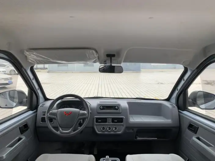 Wuling Yangguang 2024 Model 300km Comfort Model Passenger car Edition 75kW – фото 8