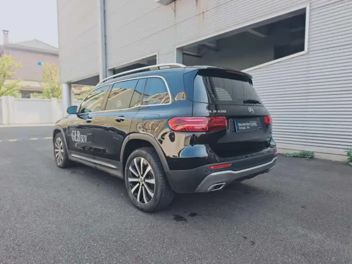 Mercedes-Benz GLB 2025 Model GLB 220 Fashion Model – фото 5
