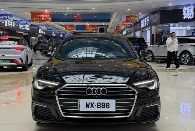 Audi A6L PHEV Модель 2020 года 55 TFSIe quattro – фото 2