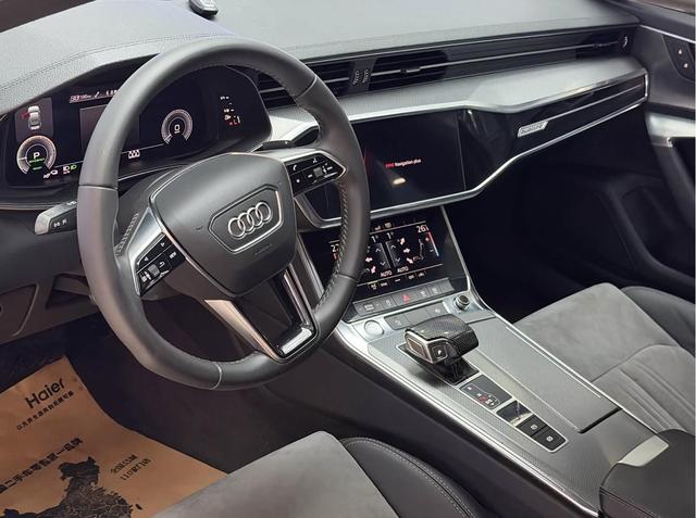 Audi A6L PHEV Модель 2020 года 55 TFSIe quattro – фото 4