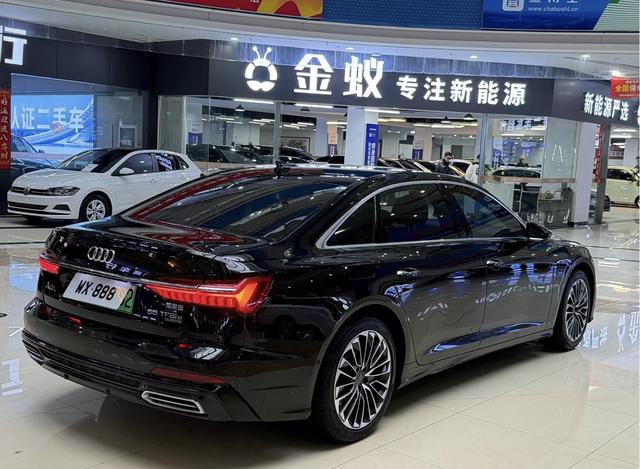 Audi A6L PHEV Модель 2020 года 55 TFSIe quattro – фото 7