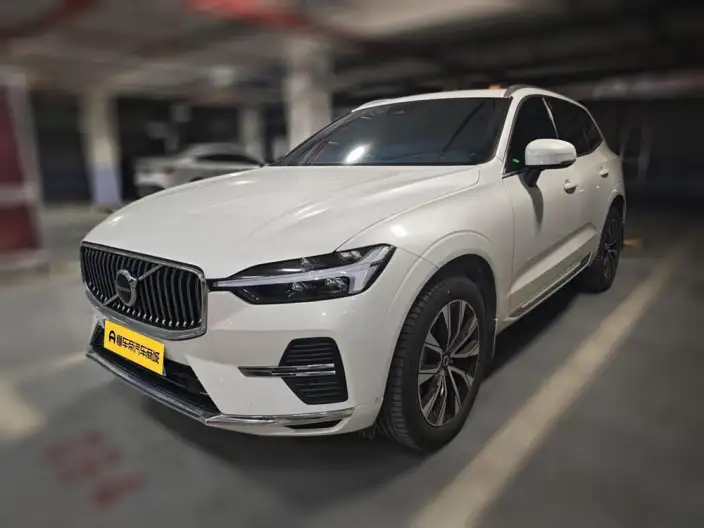 Volvo XC60 2023 Model B5 4WD Smart Range Deluxe Edition