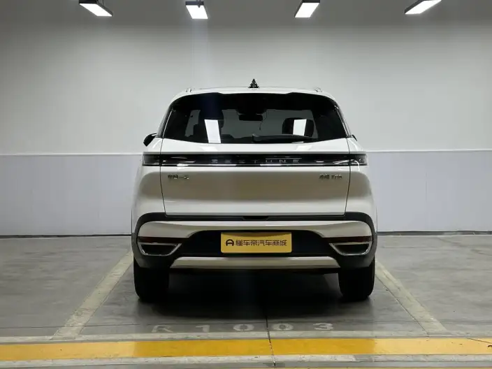 Bestune T90 2023 Model 1.5T Automatic Luxury Model – фото 6