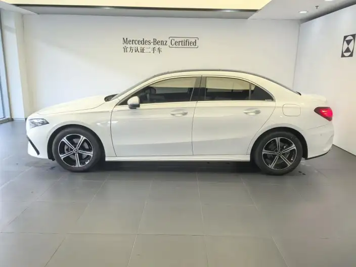 Mercedes-Benz A-class 2025 Model A 200 L Fashion Edition