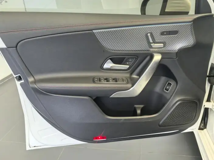 Mercedes-Benz A-class 2025 Model A 200 L Fashion Edition – фото 10