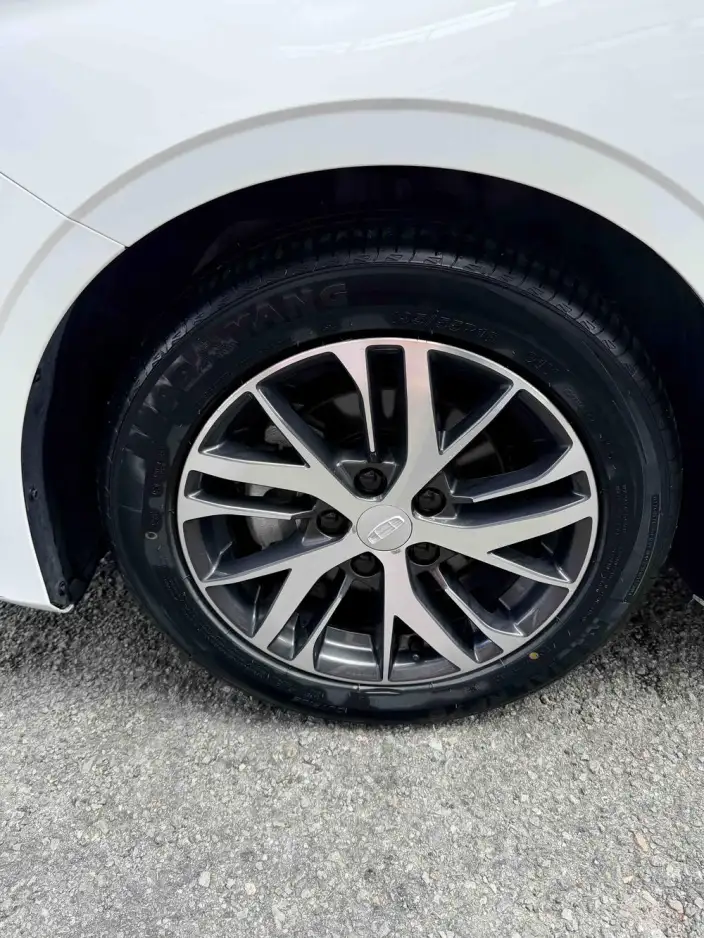 Geely Emgrand 2022 Model No. 4 Gen 1.5L CVT Elite Model – фото 7