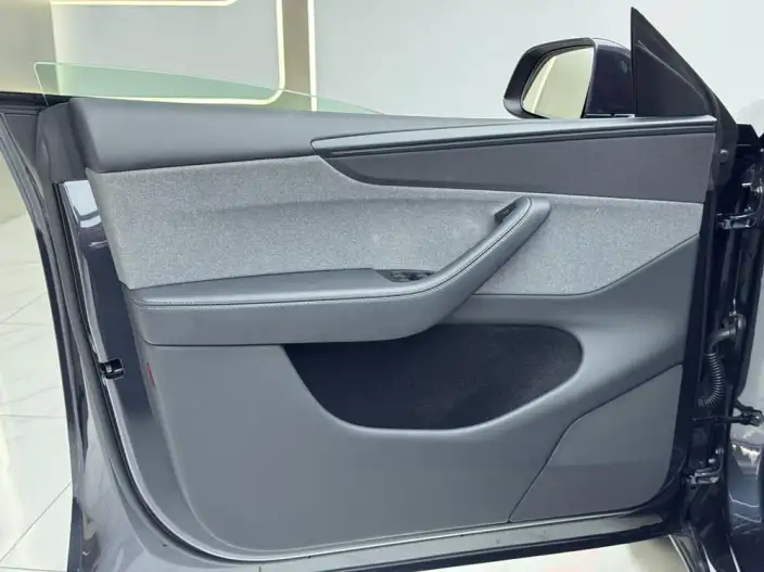 Model Y 2025 Model Rear-wheel drive version – фото 9