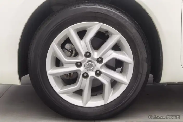 Nissan Tiida 2021 Model 1.6L CVT Zhixing Edition – фото 5