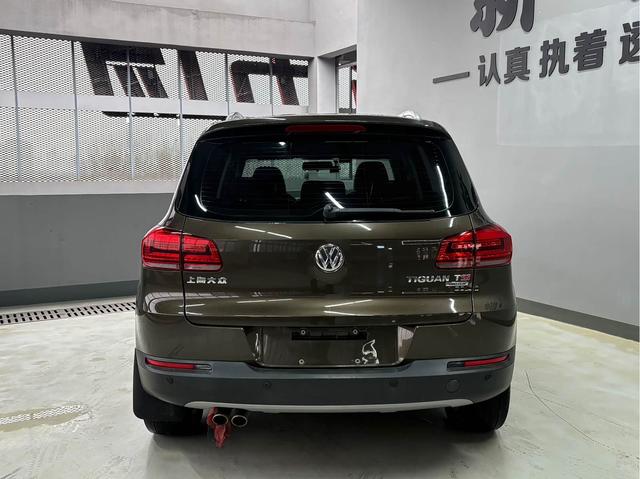 Volkswagen Tiguan 2013 1.8TSI Automatic 4WD Luxury – фото 8