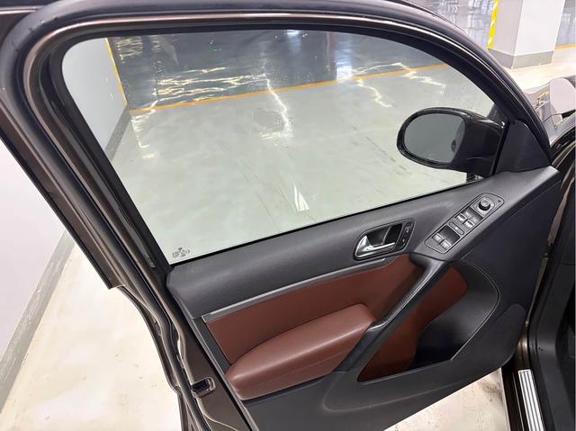 Volkswagen Tiguan 2013 1.8TSI Automatic 4WD Luxury – фото 12