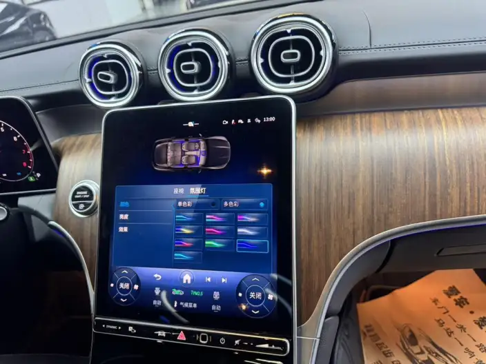 Mercedes-Benz GLC 2025 Model GLC 300 L 4MATIC Dynamic Model 5 seat – фото 9