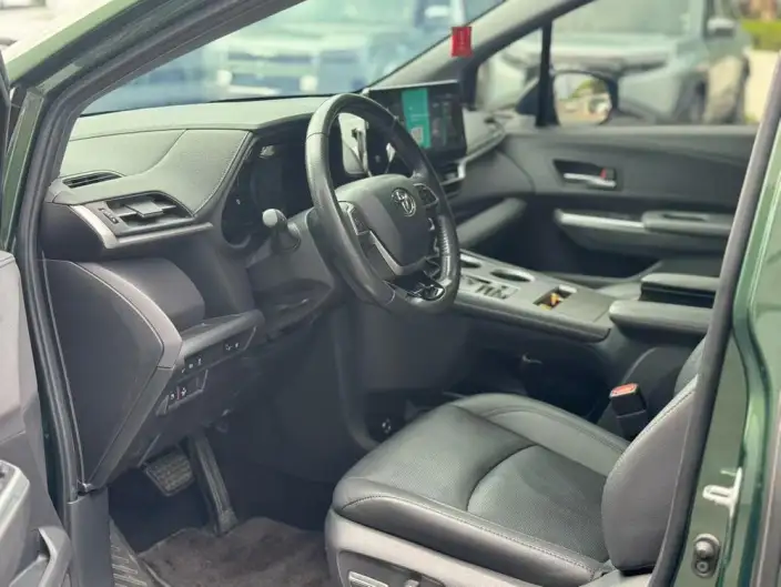 Toyota Sienna 2021 Model 2.5L Hybrid Supreme Edition – фото 8