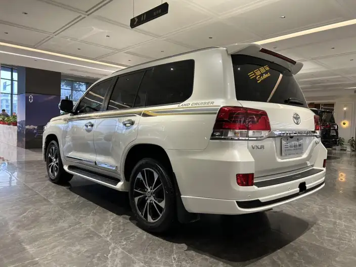 Land Cruiser （import 2021 Model 5.7L Automatic 4WD 8 seat Parallel Imported