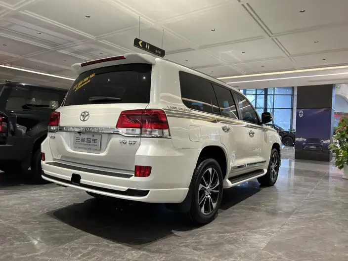 Land Cruiser (import 2021 Model 5.7L Automatic 4WD 8 seat Parallel Imported – фото 5