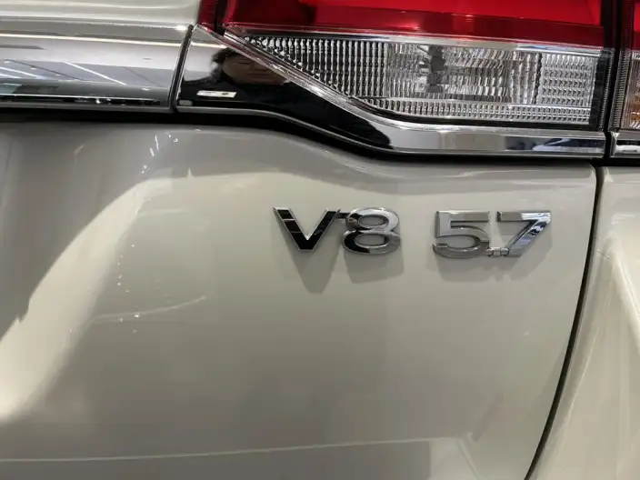 Land Cruiser (import 2021 Model 5.7L Automatic 4WD 8 seat Parallel Imported – фото 6