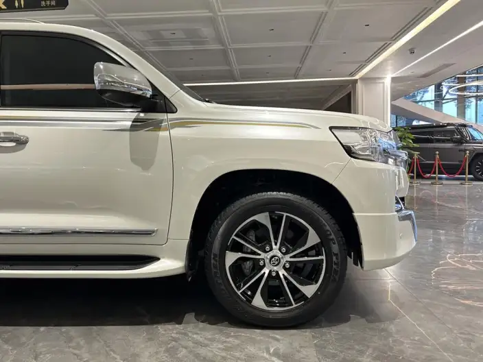 Land Cruiser (import 2021 Model 5.7L Automatic 4WD 8 seat Parallel Imported – фото 9
