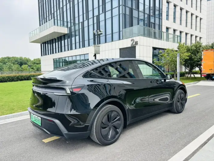 Model Y 2026 Model Rear-wheel drive version – фото 7
