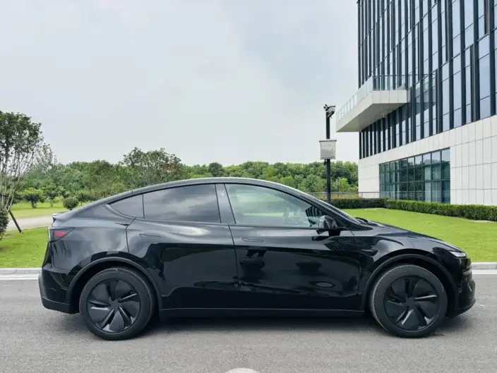 Model Y 2026 Model Rear-wheel drive version – фото 8