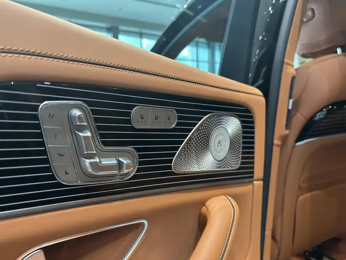 Mercedes-Benz GLS 2026 Model GLS 450 4MATIC Dynamic Model – фото 10