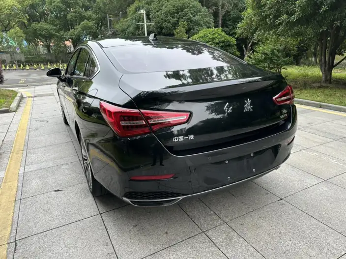 Hongqi H5 Classic 2022 Model 1.8T Automatic Flag Rhythm Edition