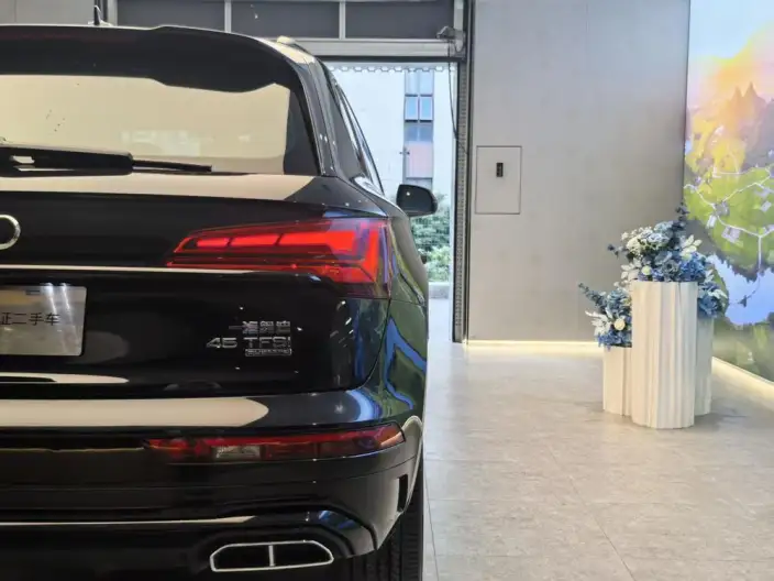 Audi Q5L 2023 Model 45T Luxury Dynamic Model – фото 9