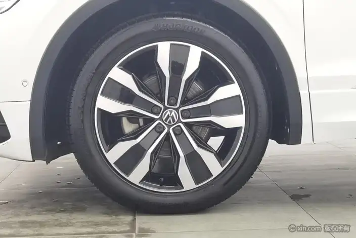 Volkswagen Tiguan L 2024 Model 330TSI 2WD R-Line Enjoy the version more – фото 9