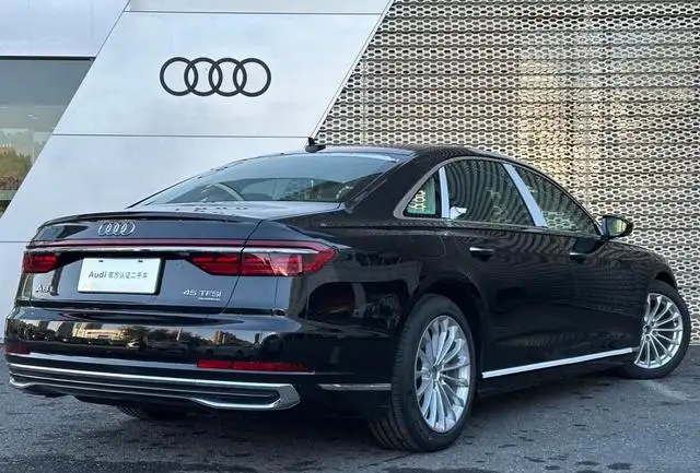 Audi A8 2025 Model A8L 45 TFSI quattro Luxury Model
