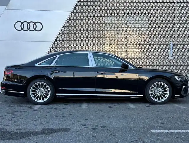 Audi A8 2025 Model A8L 45 TFSI quattro Luxury Model