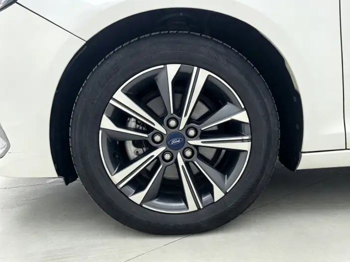 Ford Escort 2021 Model 1.5L Automatic Diamond Edition – фото 9