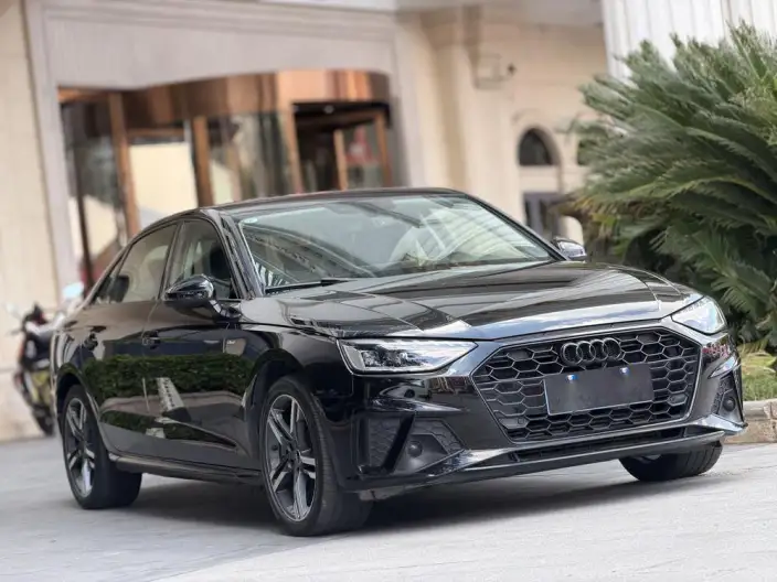 Audi A4 L 2022 Model 40 TFSI Fashion Dynamic Model – фото 3