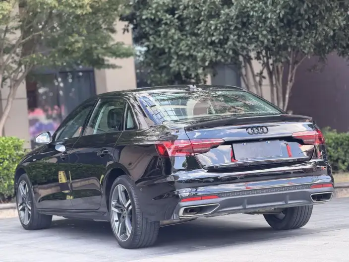 Audi A4 L 2022 Model 40 TFSI Fashion Dynamic Model – фото 4