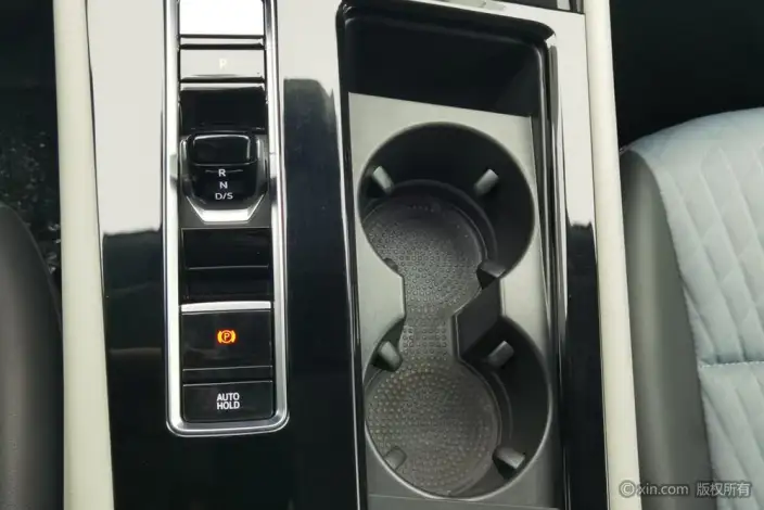 Volkswagen Teramont 2022 Model 330TSI 2WD Deluxe Edition – фото 10